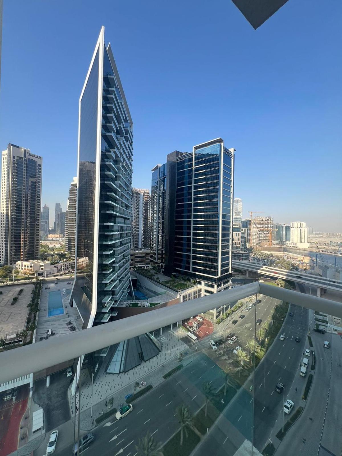 Apartment Luxury Living - Spacious 1bhk - Prime Location Dubai